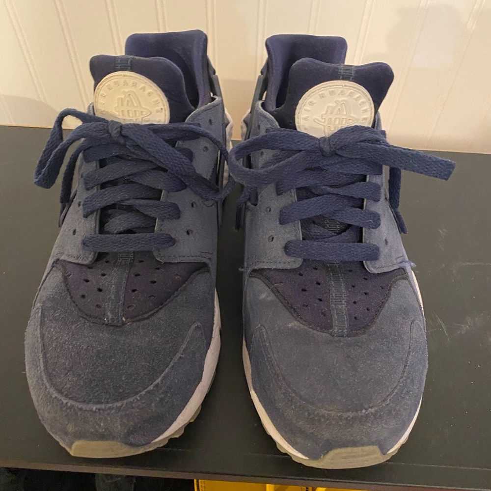 NikeID navy suede Nike Huaraches in size 7.5